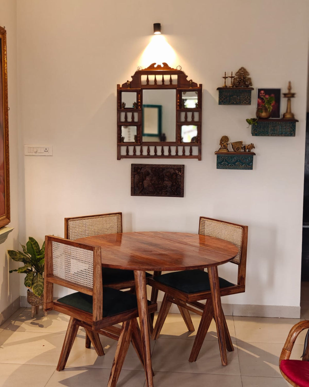 Timeless Dining Set Crafted for Style, Comfort & Durability