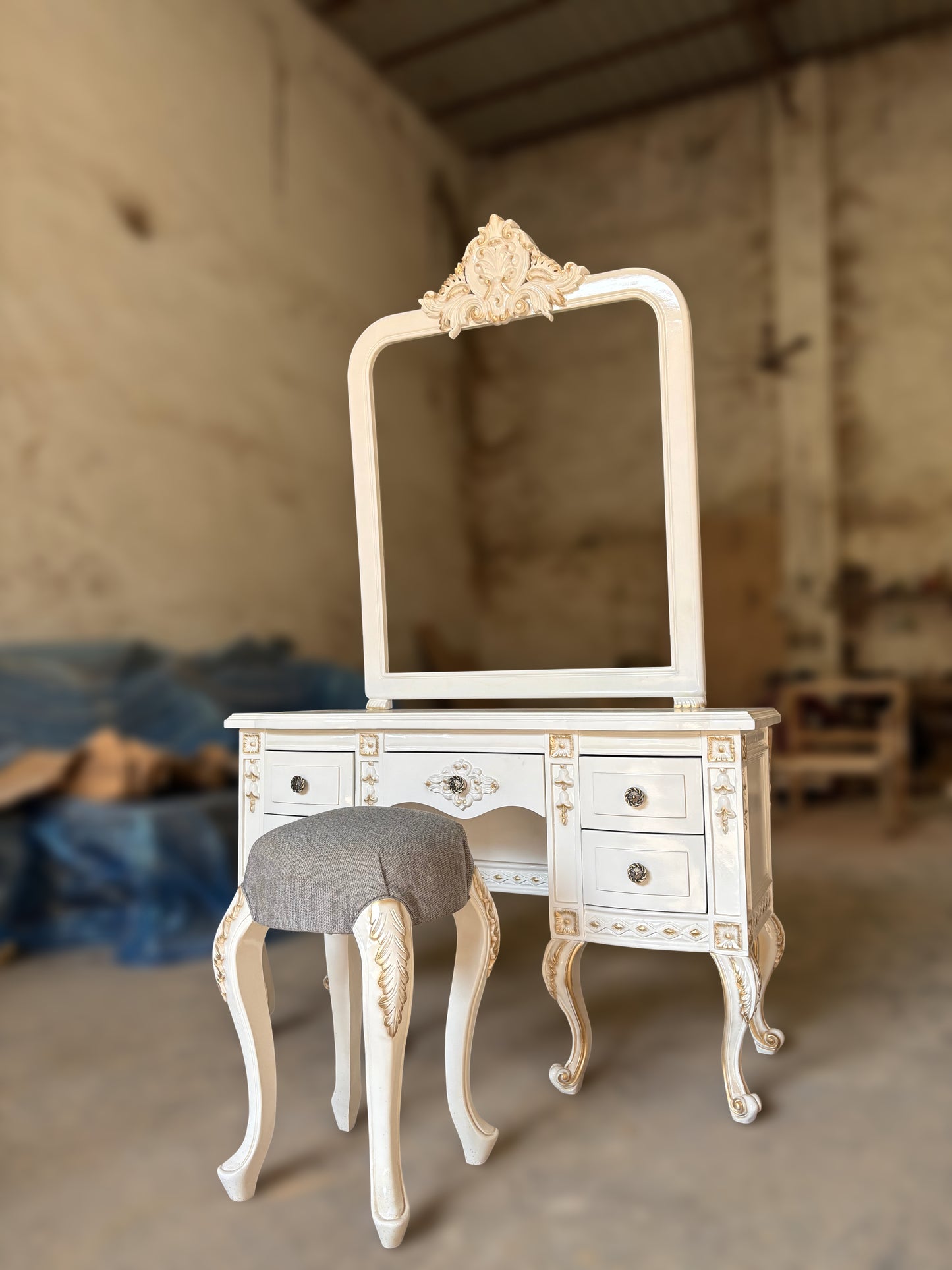 Luxury Hand-Carved Wooden Dressing Unit for Elegant Bedrooms | Premium Solid Wood Dressing Table with Mirror & Storage