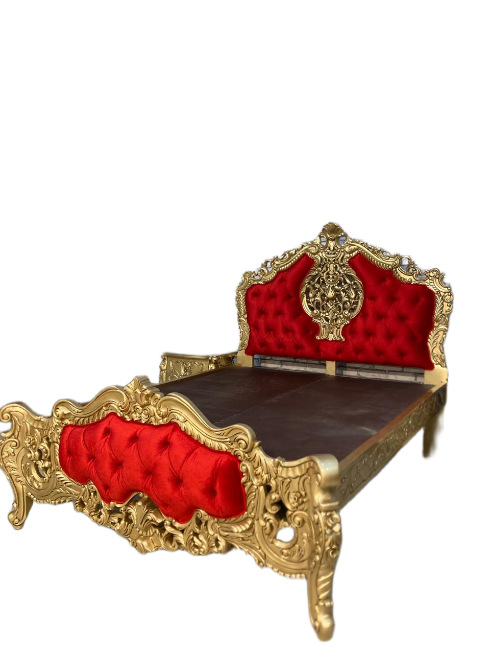 Royal Carved Wooden Bed – Elegant Bedroom Furniture