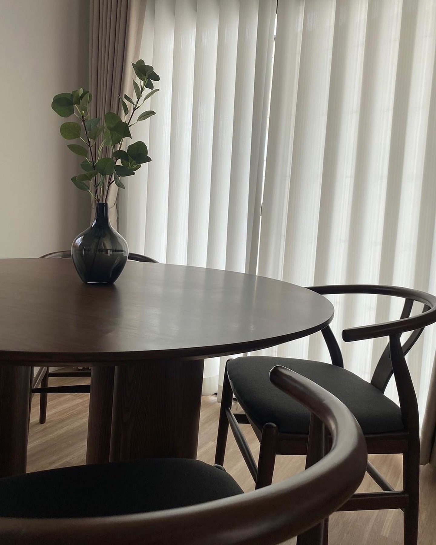 Elegant Dining Table Set for Modern & Traditional Homes