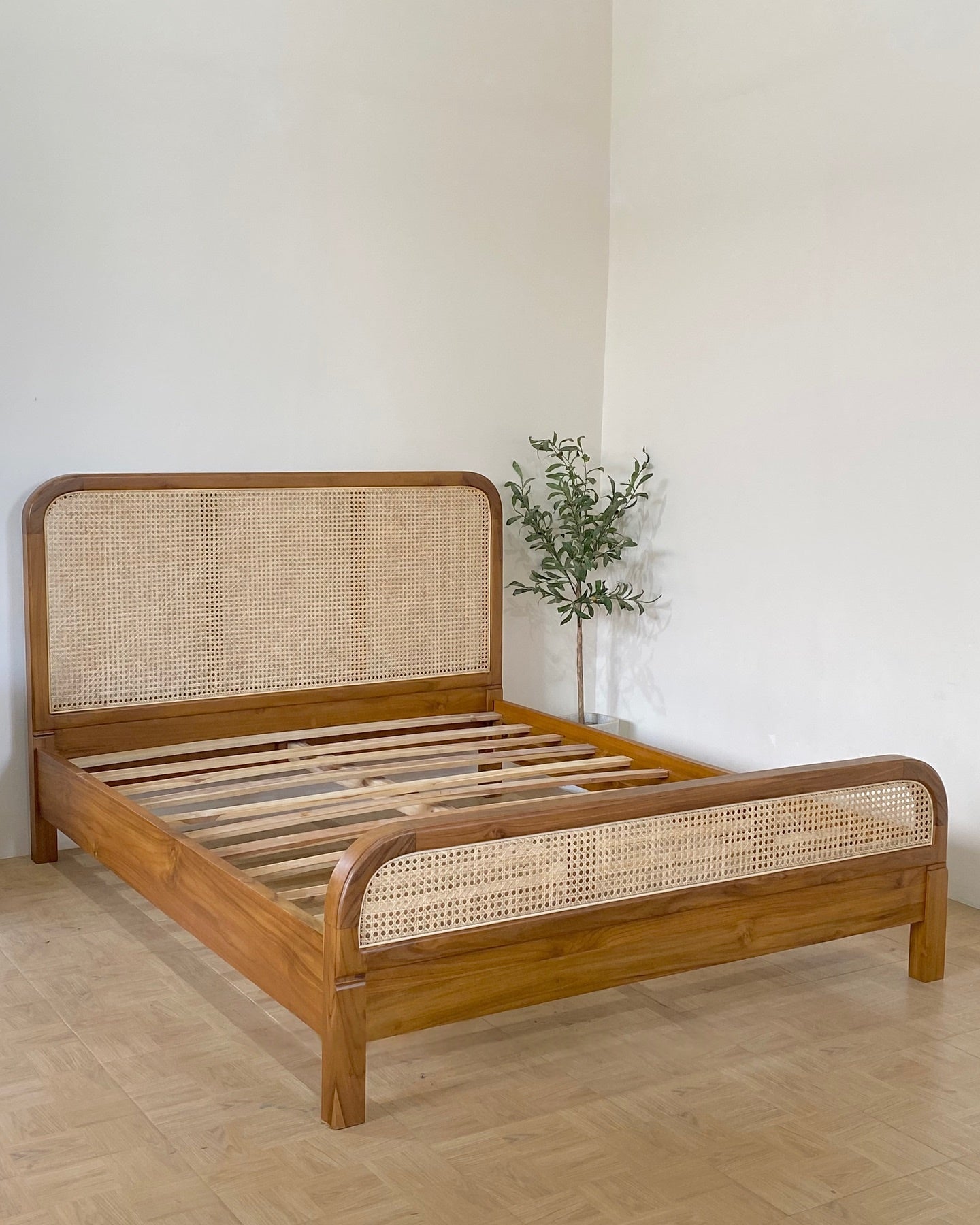 Rattan Bed's