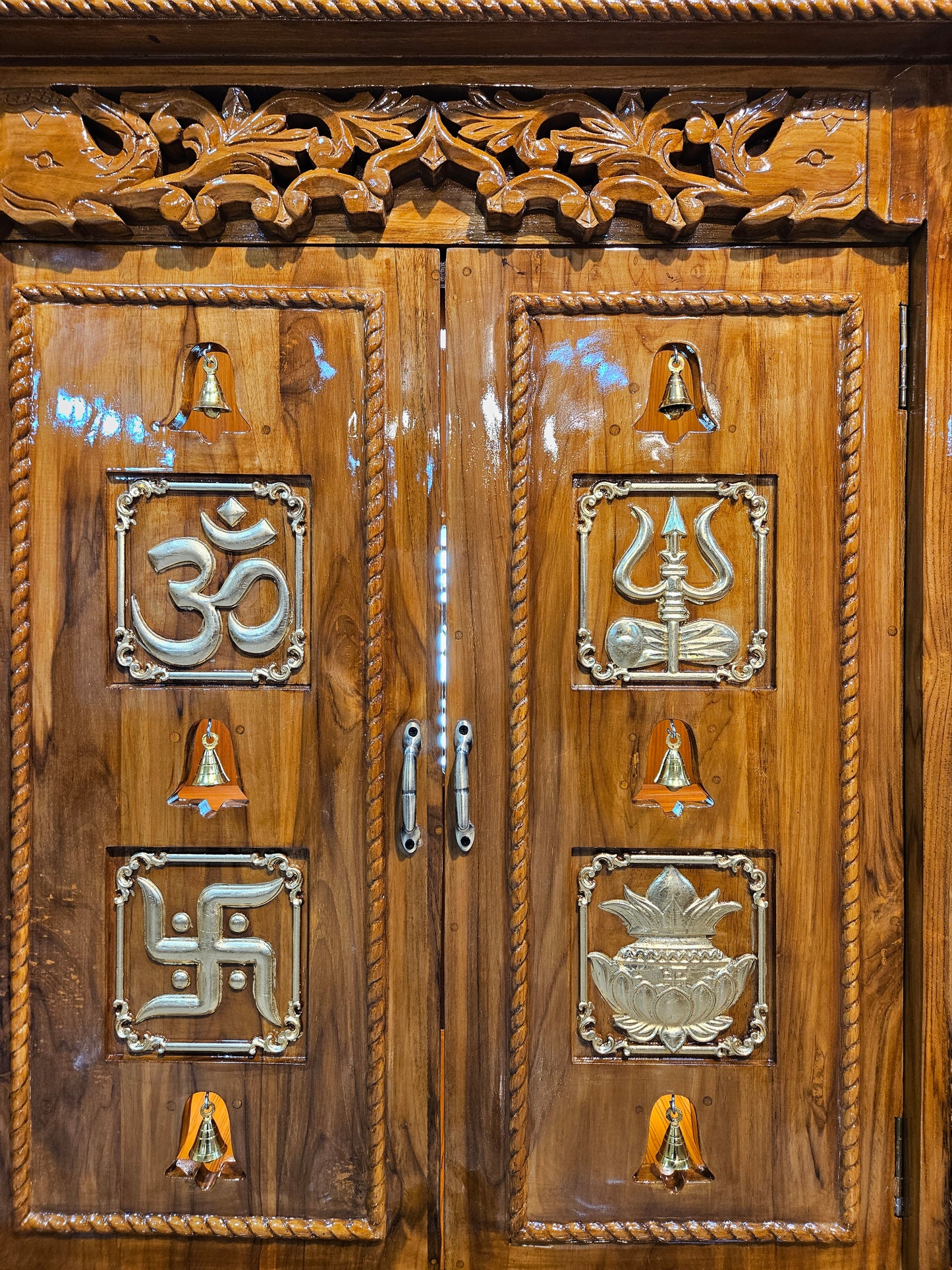 Luxury Wooden Temple with Spacious Prayer Area