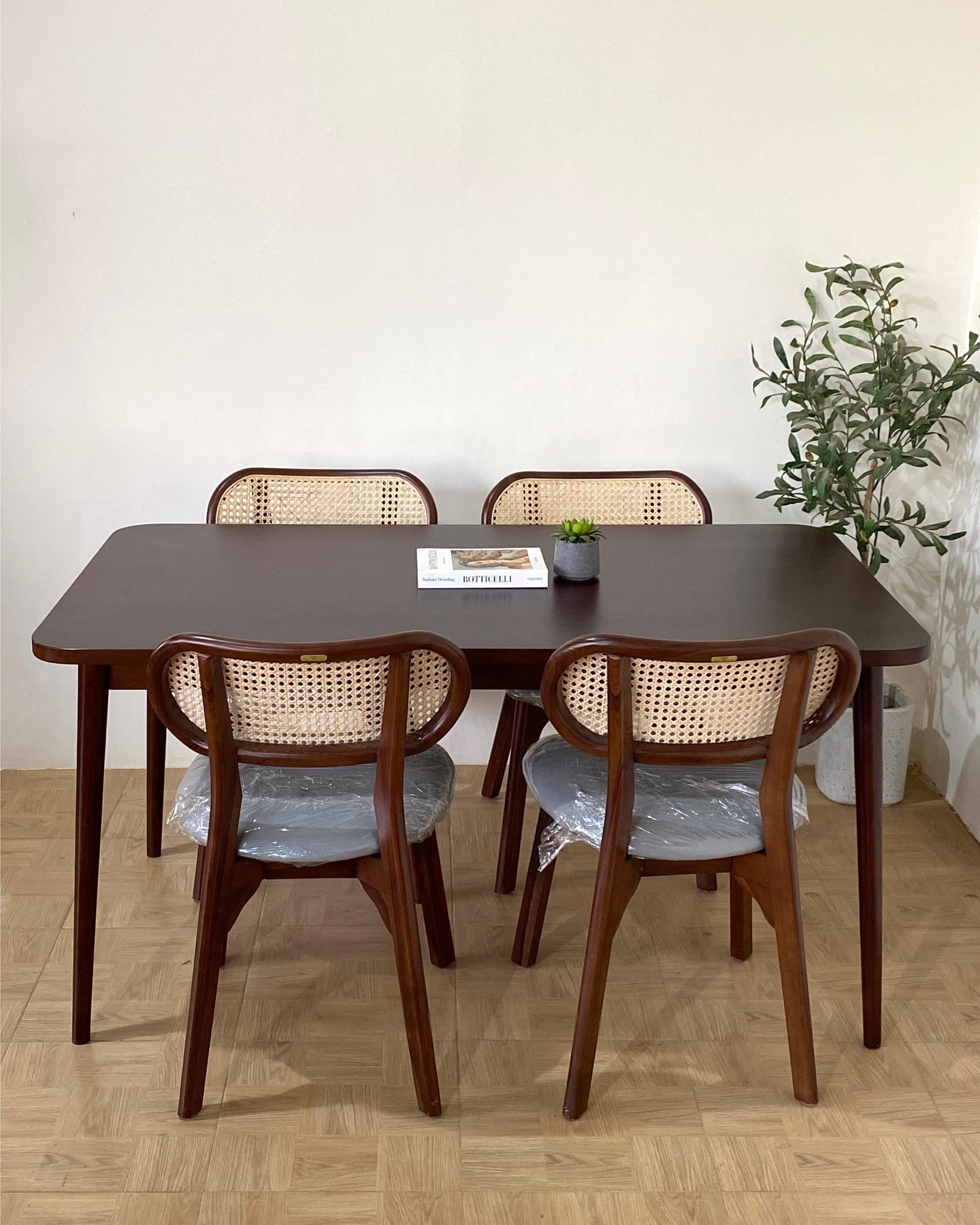 Designer Dining Table and Chair Set
