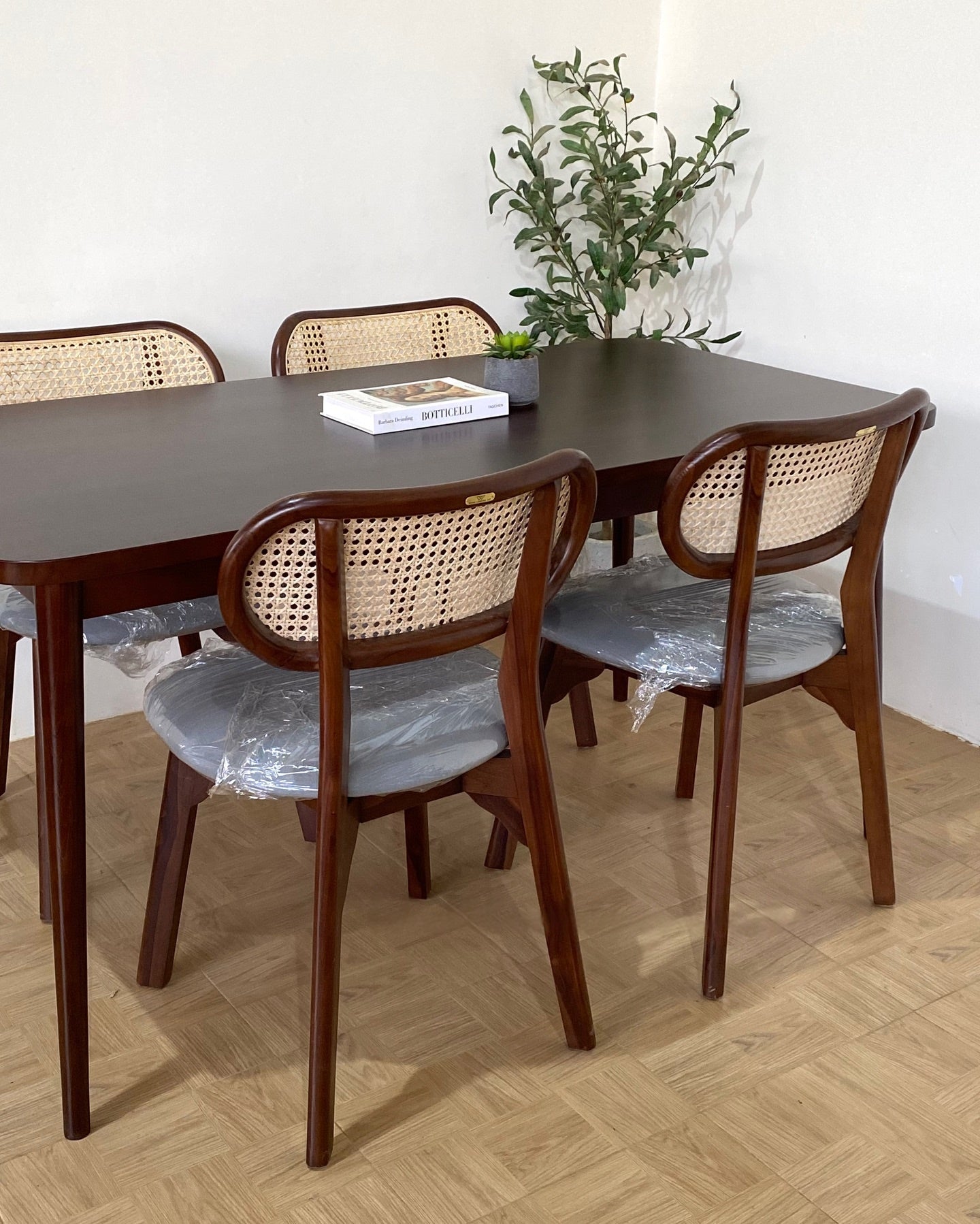 Designer Dining Table and Chair Set
