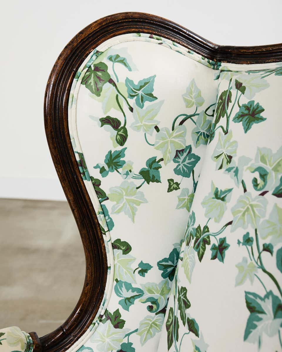 Modern Minimal Dining Chair with Elegant Style