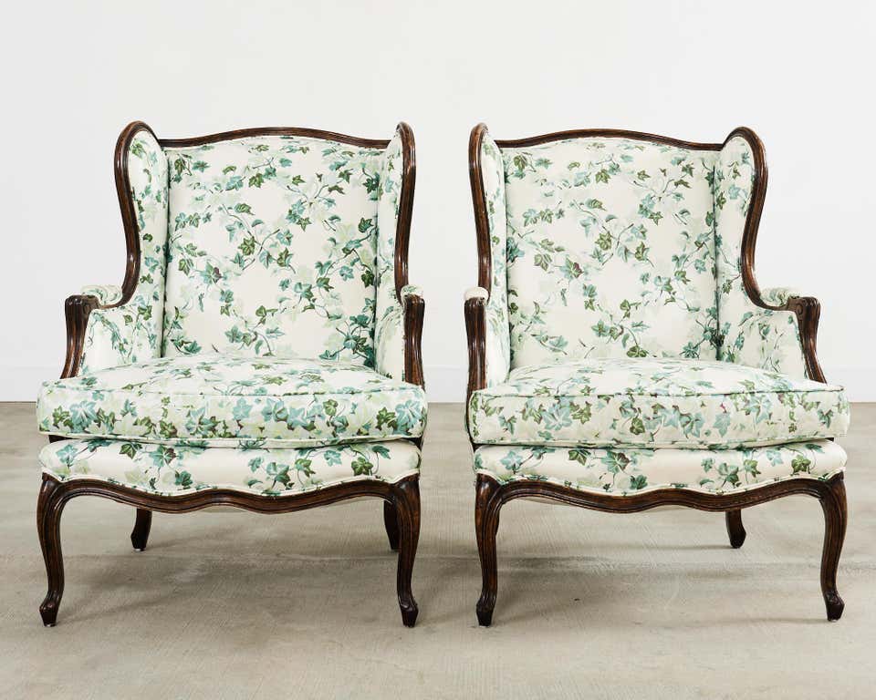 Modern Minimal Dining Chair with Elegant Style