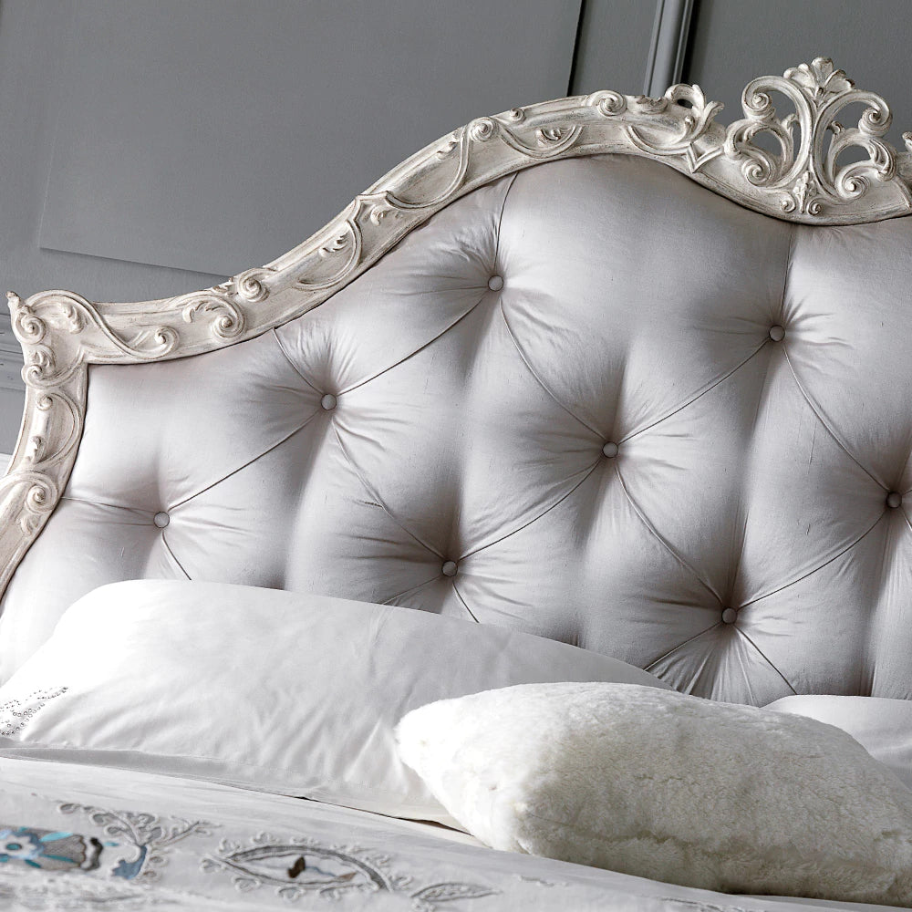 Classic Designer Carved Bed for Luxury Bedrooms