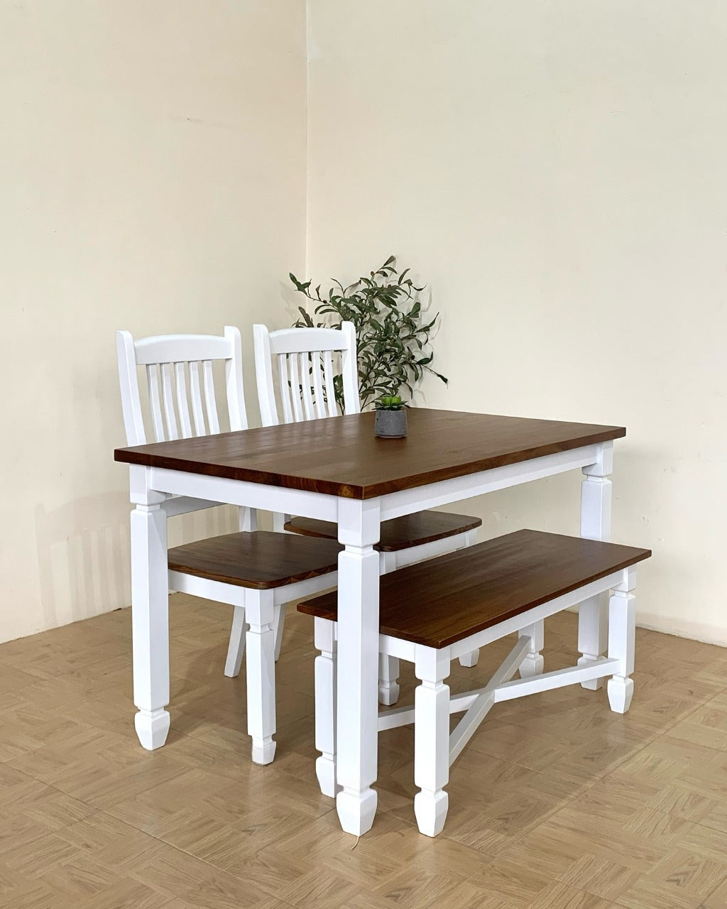 Stylish Dining Room Set for Home Décor