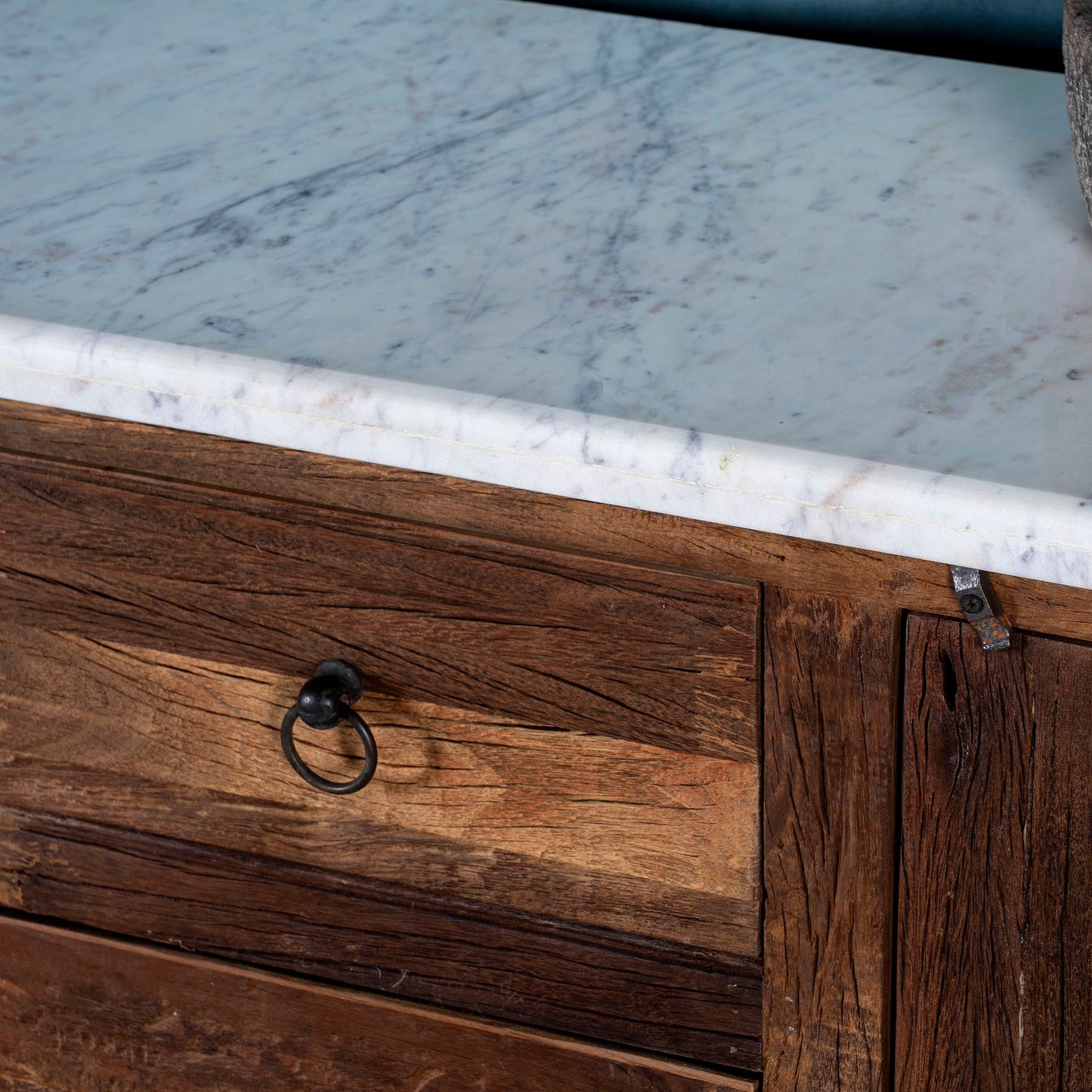 Luxury Handcrafted Carved Storage Cabinet with Royal Finish