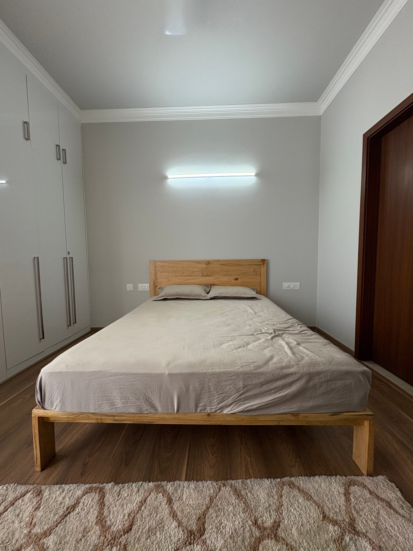 Wooden Bed – Timeless Bohemian Charm