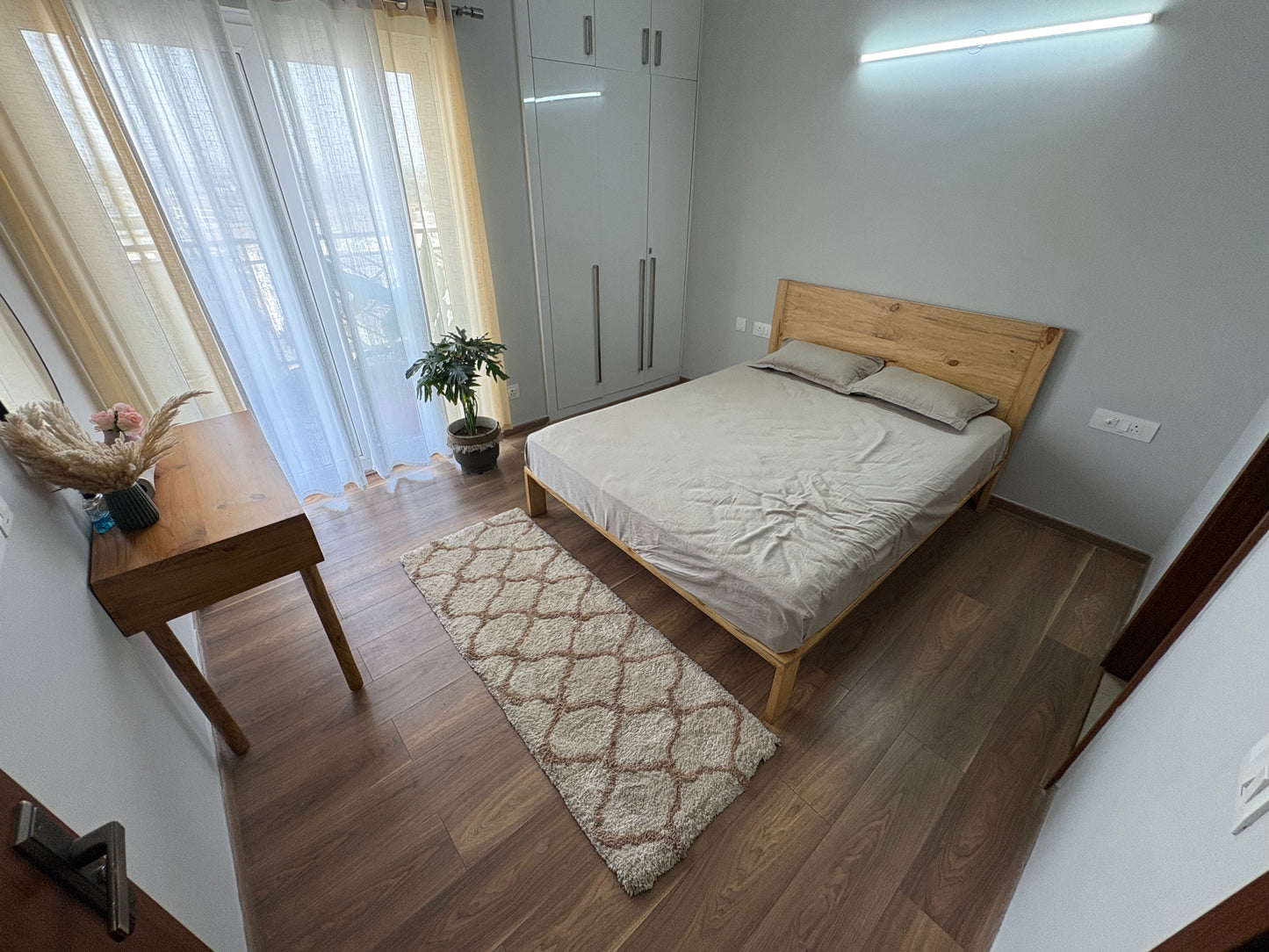 Wooden Bed – Timeless Bohemian Charm