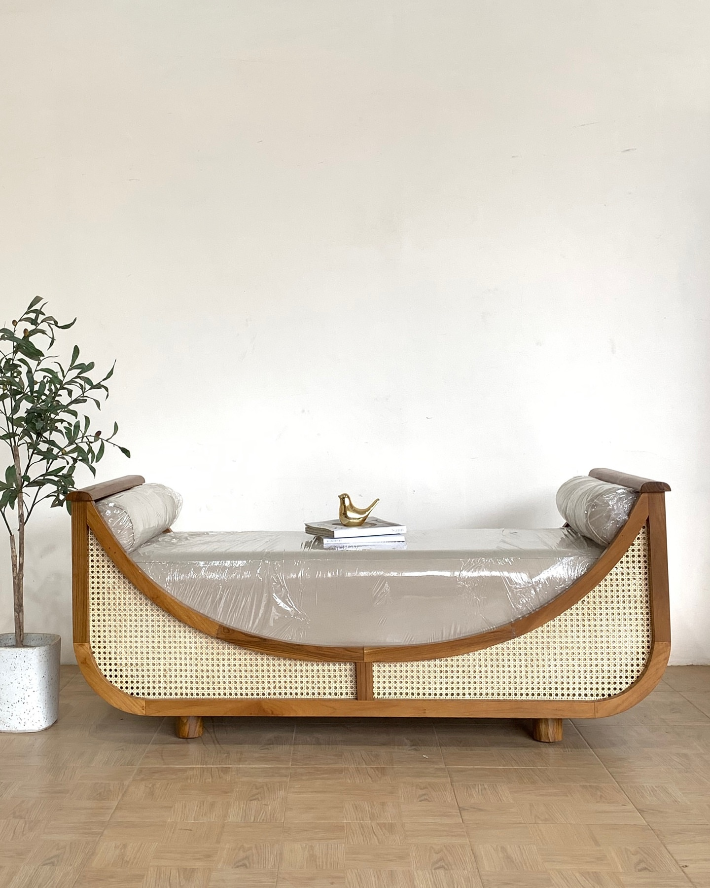 Natural Rattan Wooden Bench for Entryway & Foyer