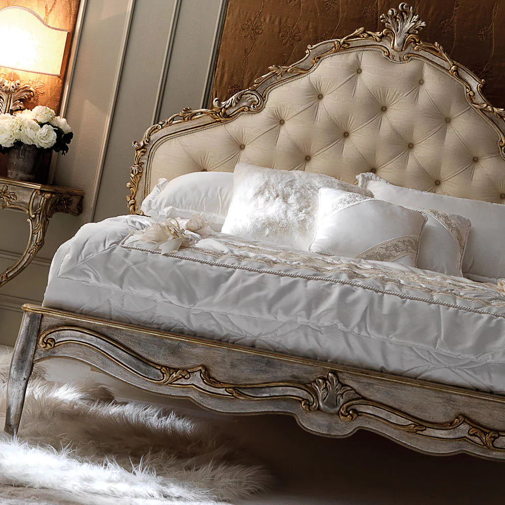 Antique Style Royal Carved Wooden Bed Design