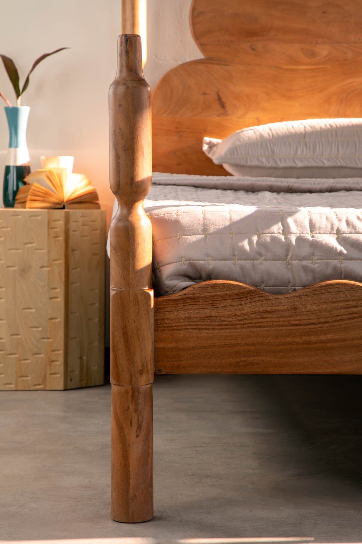 Modern Canopy Poster Bed | Designer Bedroom Furniture