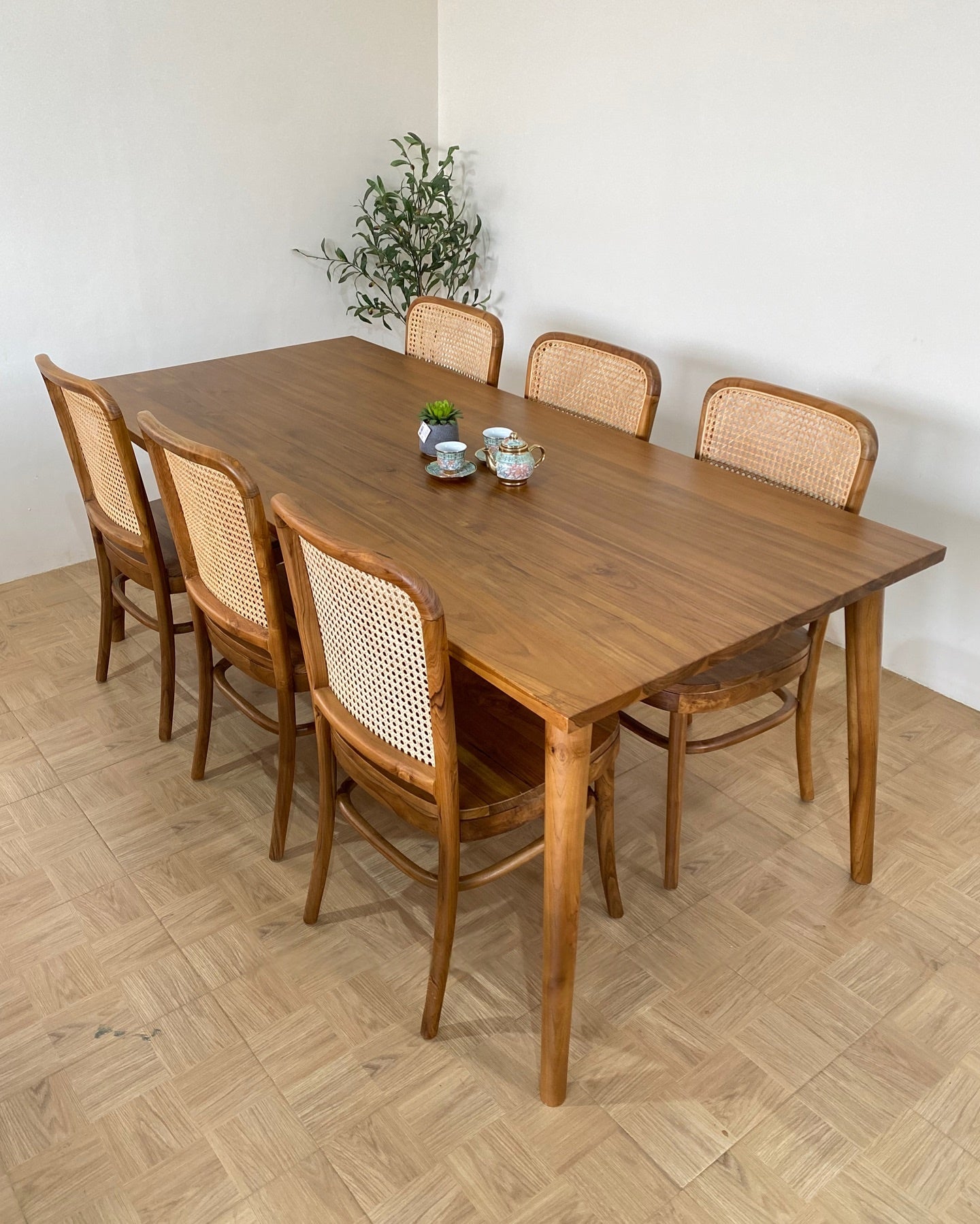 Premium Dining Table Set for Modern Homes