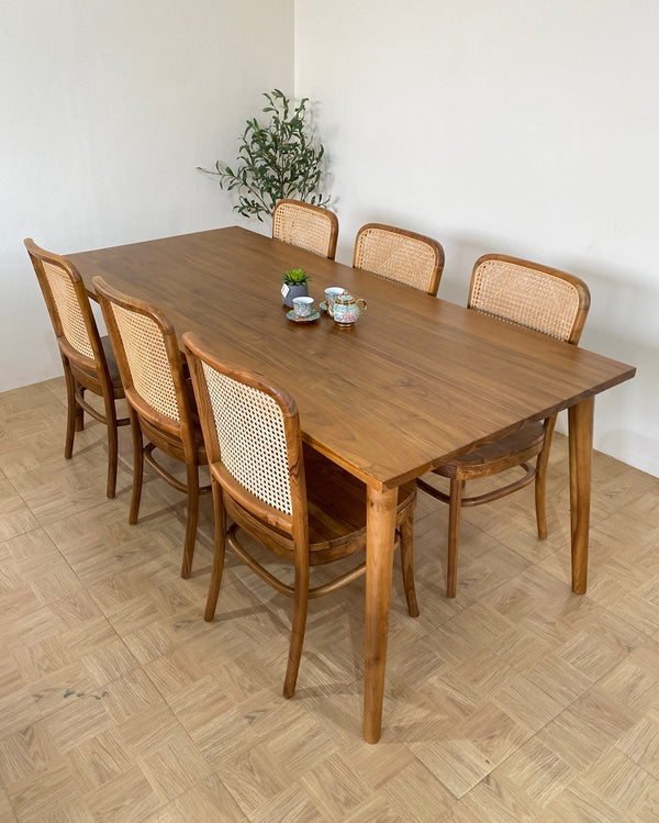 Premium Dining Table Set for Modern Homes