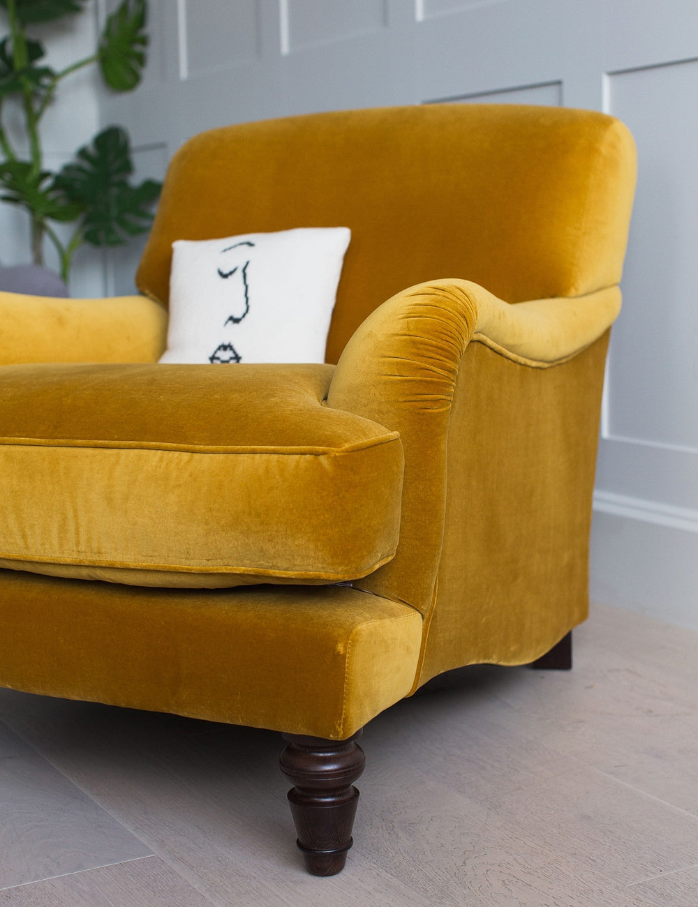 Designer Modern Chair with Minimal Wooden Detailing