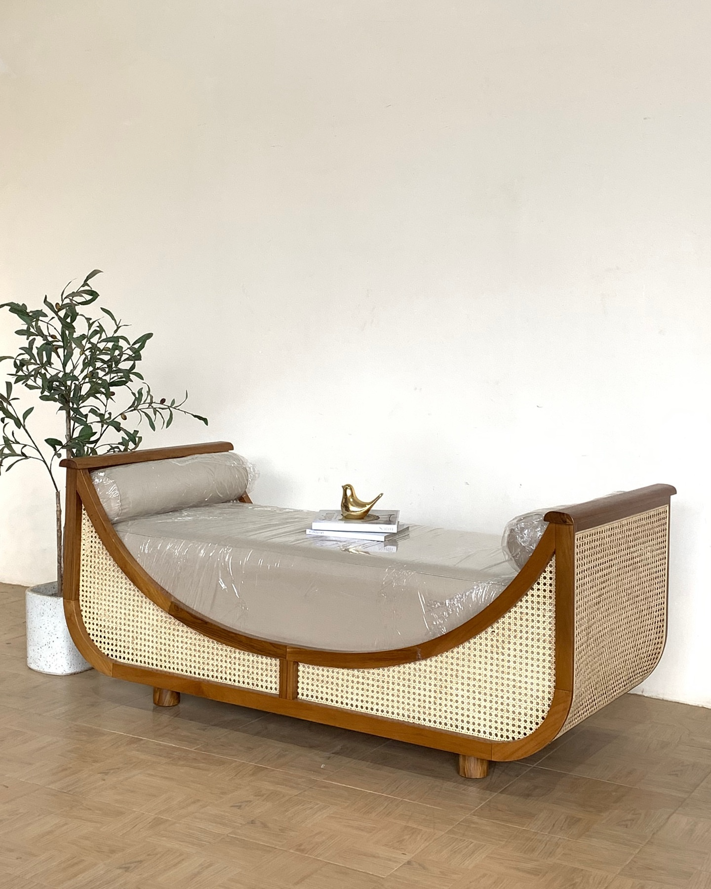 Natural Rattan Wooden Bench for Entryway & Foyer