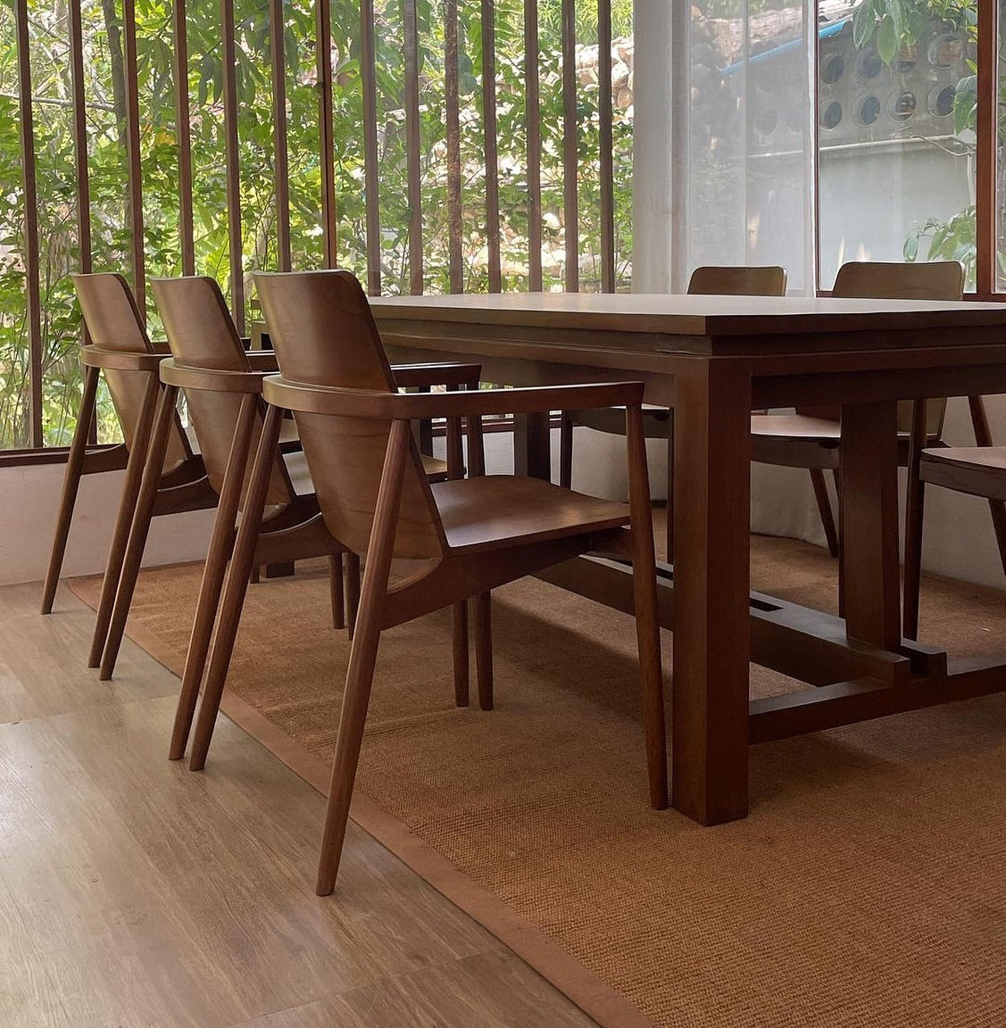 Designer Modern Dining Set with Wooden Base