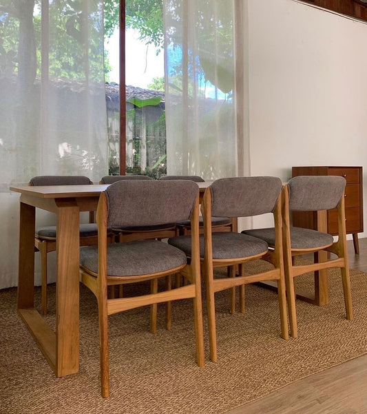 Contemporary Dining Room Set in Wood – Elegant & Durable
