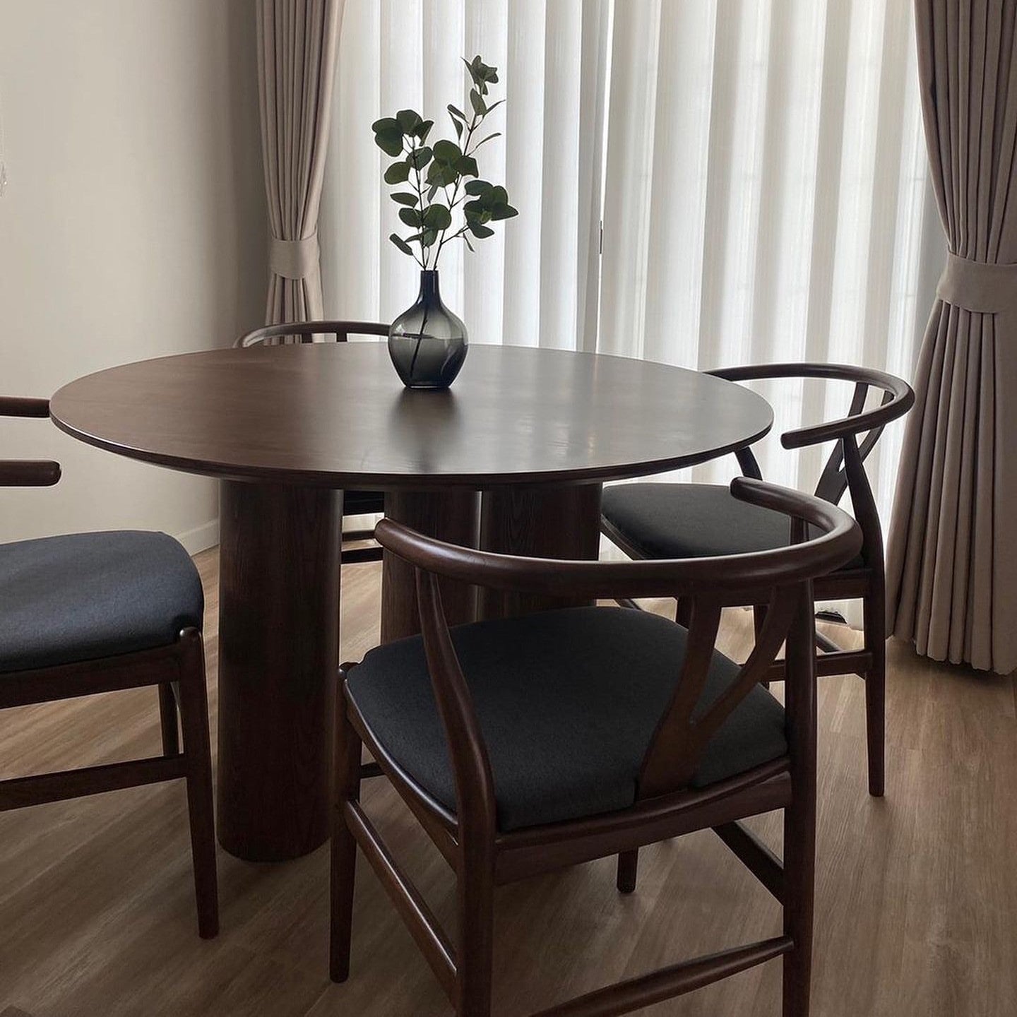 Elegant Dining Table Set for Modern & Traditional Homes