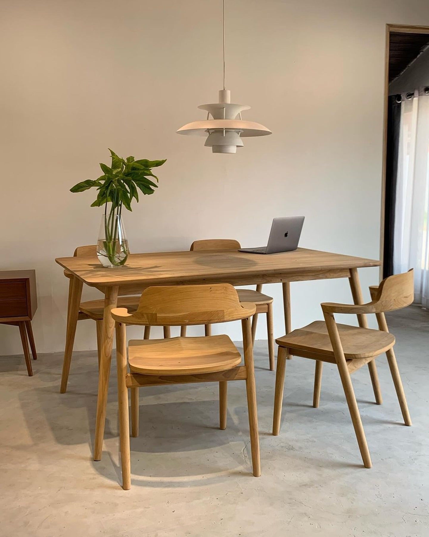 Premium Dining Room Set with Comfortable Seating for Family Meals