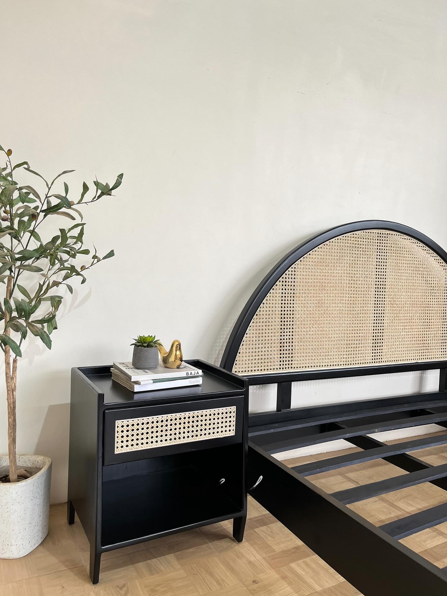 Handcrafted Wooden Rattan Bed – Natural Elegance for Your Bedroom