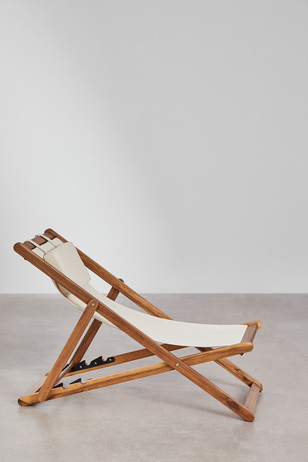 Minimalist Wooden Chair with Elegant Finish