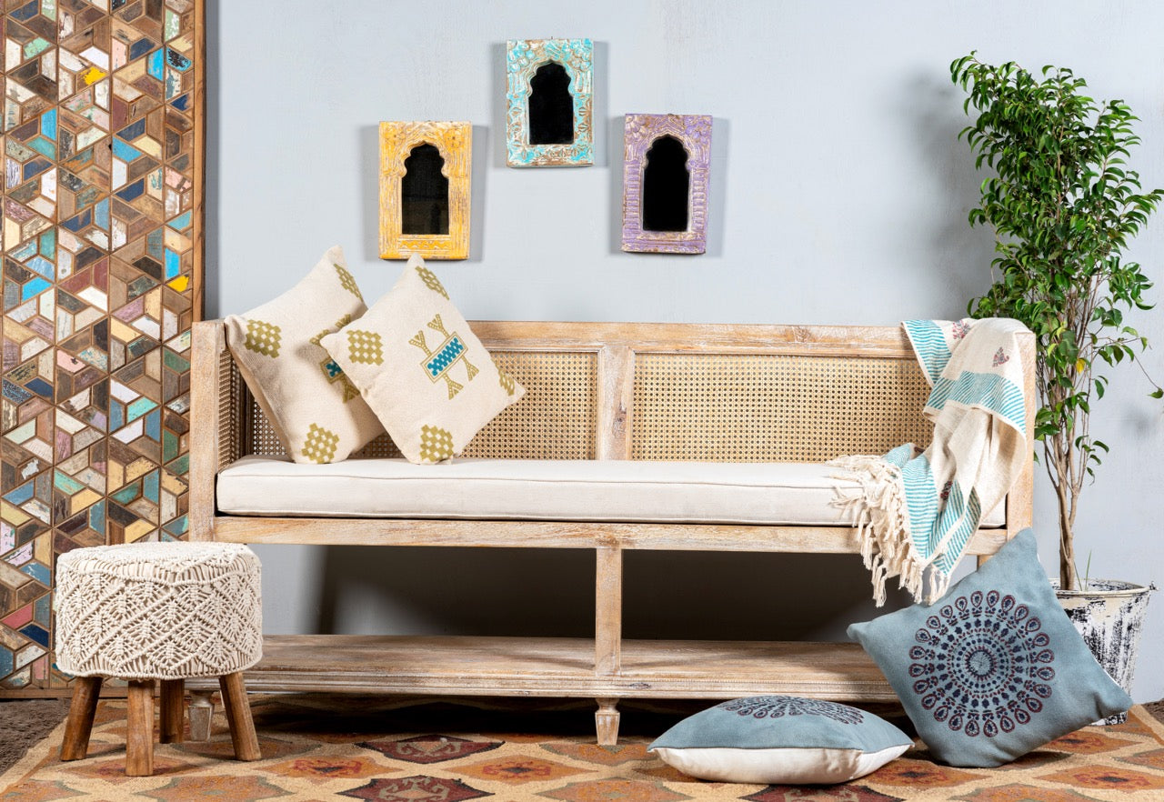 Modern 3-Seater Sofa with Comfort and Durability